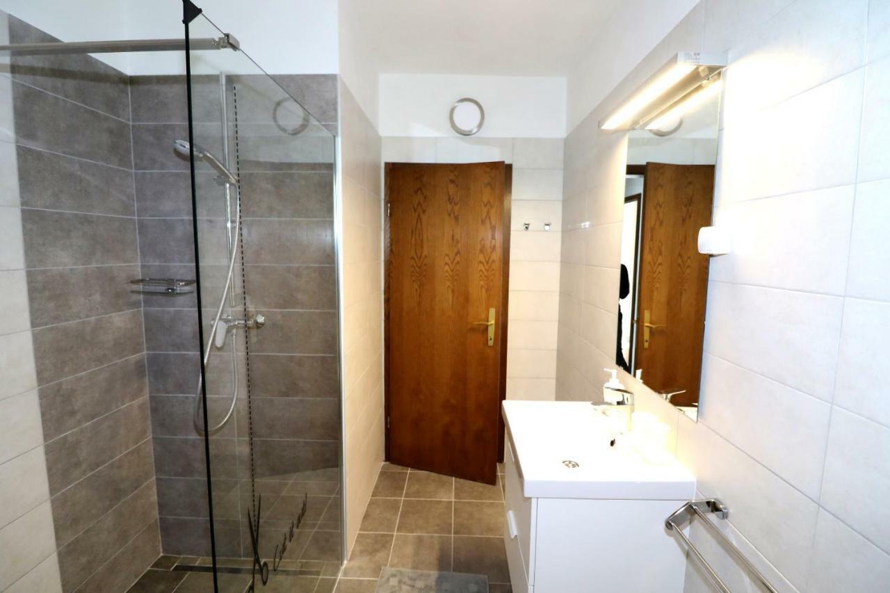 Apartment Draga 17 Njivice Bagian luar foto
