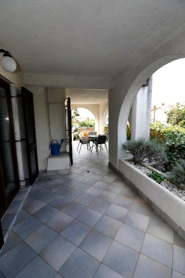 Apartment Draga 17 Njivice Bagian luar foto