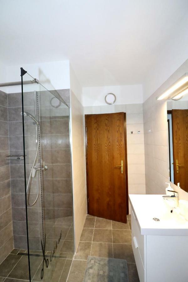 Apartment Draga 17 Njivice Bagian luar foto